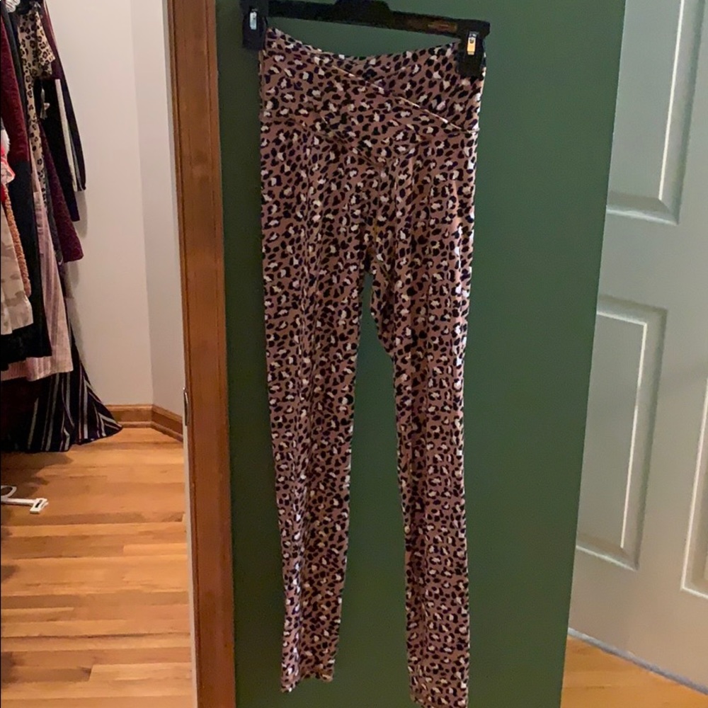 Leopard leggings Aerie chill play move medium